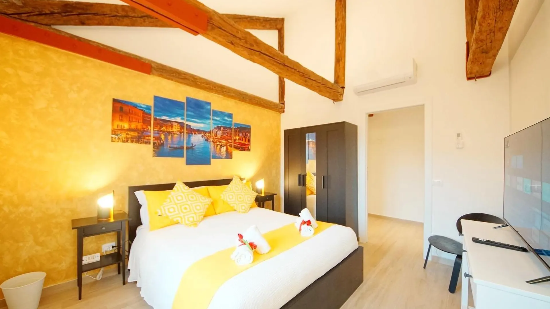 ונציה Calle De Le Tre Crose Apartment 0*,  איטליה